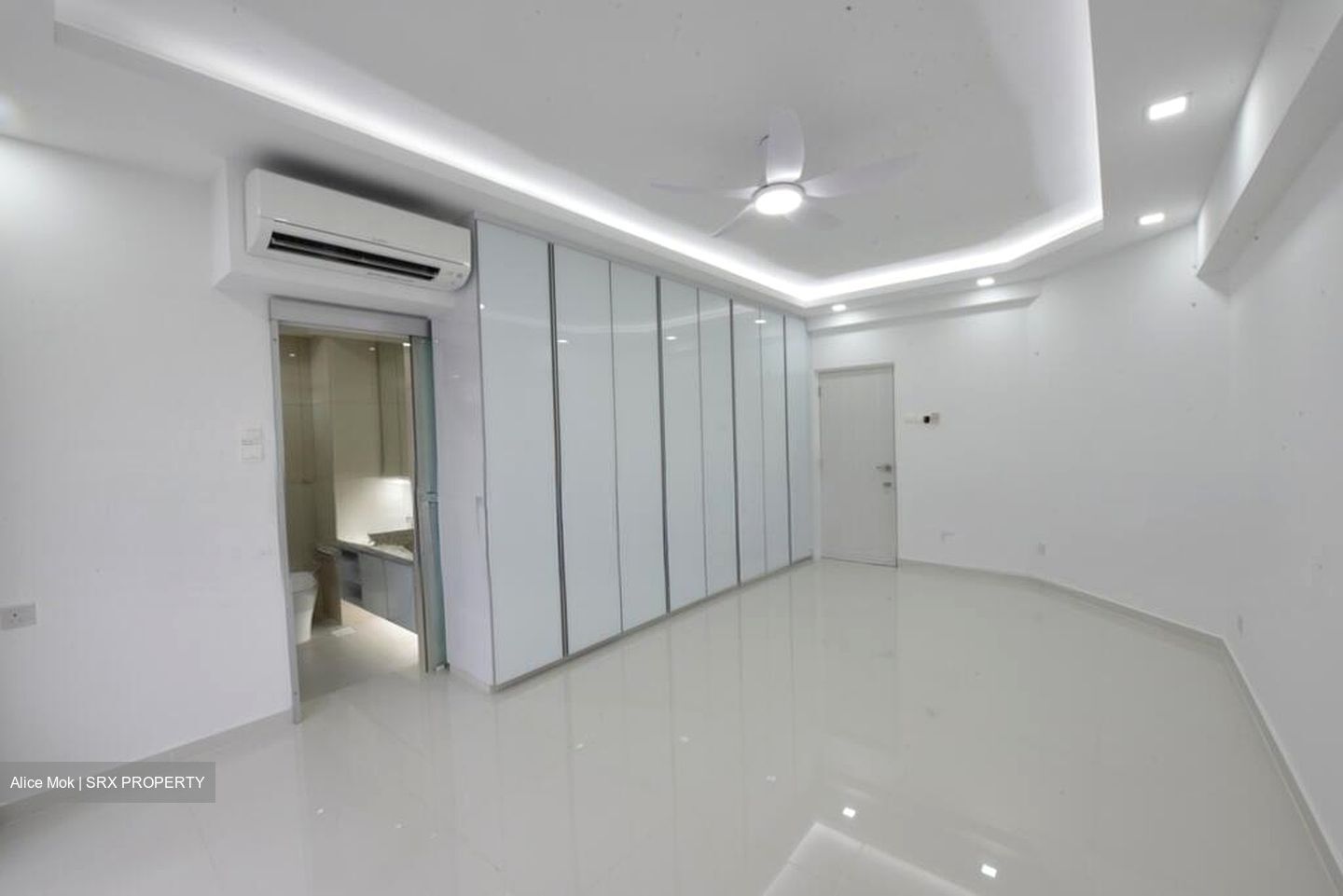 Hawaii Tower (D15), Condominium #501935701